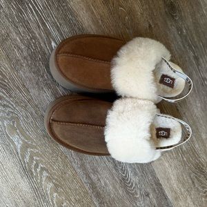 UGG Premium Platform Fluffy Scuff